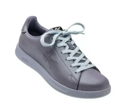 Discount Roam Women Sneakers
